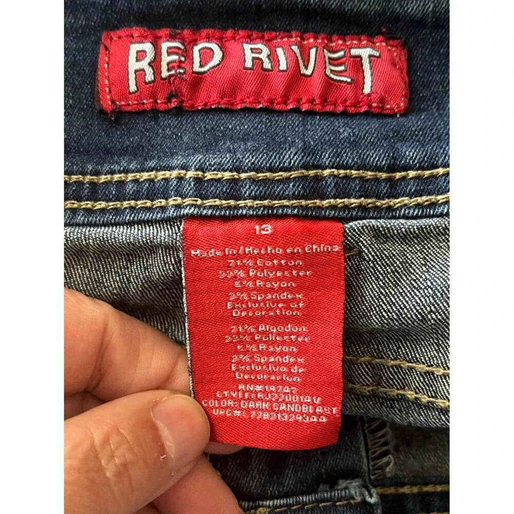 Red Rivet Three Button Stretch Distressed Blue Denim Jean Shorts Size Juniors 13